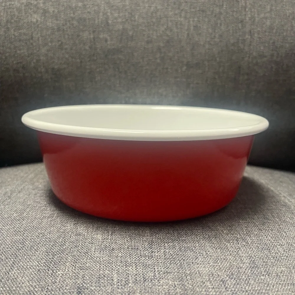 Le Creuset collection bowl